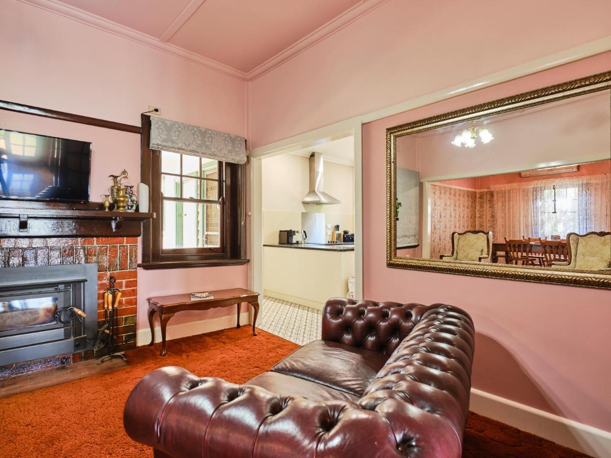 Skymirror Cottage Sea Lake Exterior foto